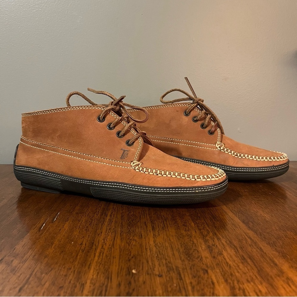 Tods Chukka Desert Dress Boots
Size 8.5 men’s. Camel leather. Vibram sole